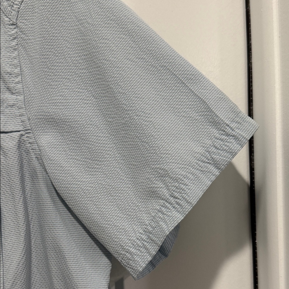 Columbia Light Blue Short-Sleeve Button-Down Shirt - Picture 5 of 6